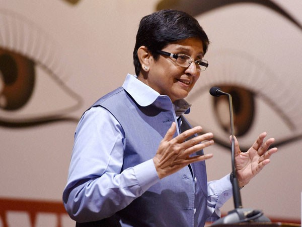 Kiran Bedi Jumps Over Fence At Government Hospital