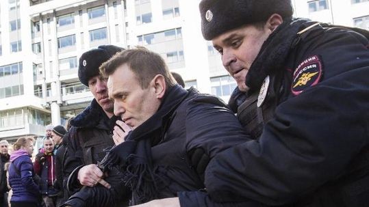 Russian court sends opposition leader Alexei Navalny to jail for 20 days