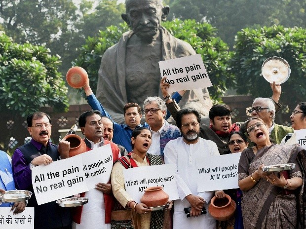 Cong workers in Karnataka stage protest against note ban