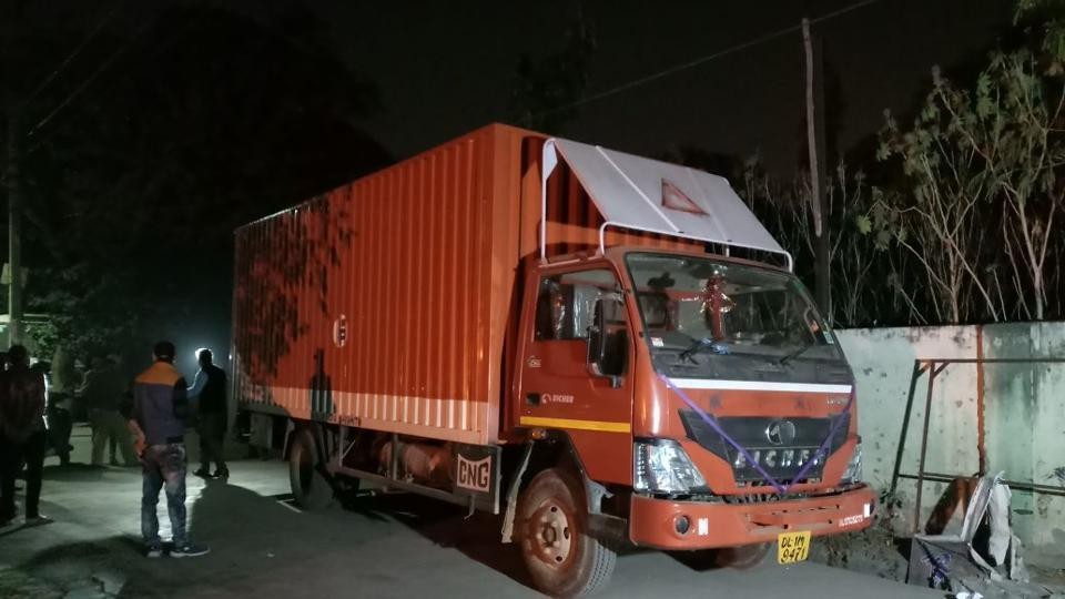 Six People Locked With Live Tandoor In Truck Die Of Asphyxiation