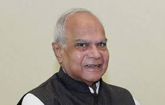 Tamil Nadu Governor Banwarilal Purohit takes Tamil lessons