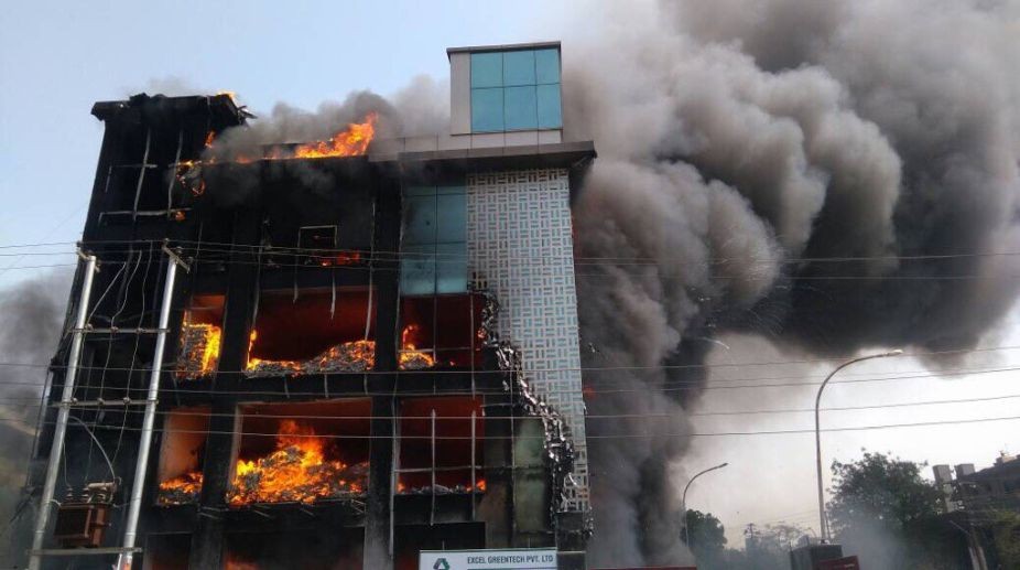 Fire in Delhi hospital, patient injured