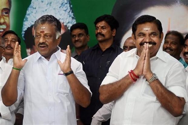 Pannerselvam, Palaniswami pay homage to MGR