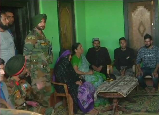 Sitharaman visits Aurangzeb's family in J-K's Poonch