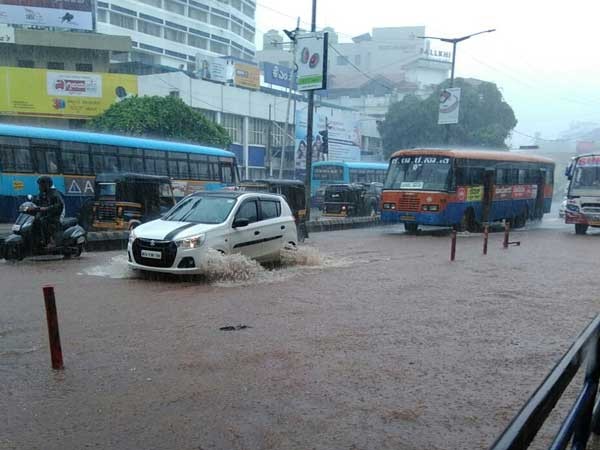 Cyclone 'Mekunu' hits coastal Karnataka: Mangaluru worst hit; school, colleges shut 