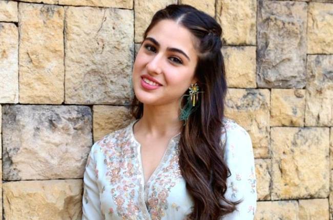 Sara Ali Khan reveals her Monday morning mood