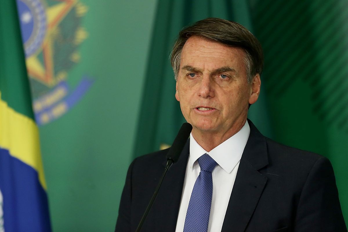 Bolsonaro announces new steps to address economic impact