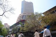 Sensex jumps 500 points in early trade