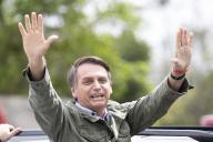 Twitter deletes videos of Bolsonaro visiting Brasilia