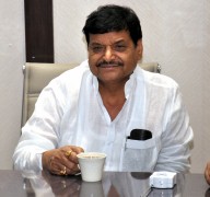 Shivpal 'disillusioned' with Mulayam Singh, will move ahead