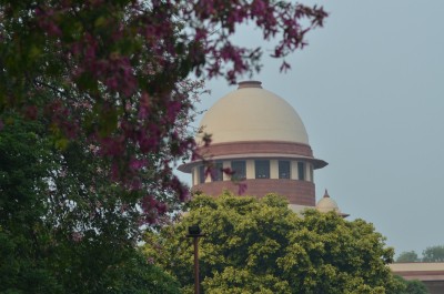 Amazon vs Future: SC says will decide case, stays HC proceedings