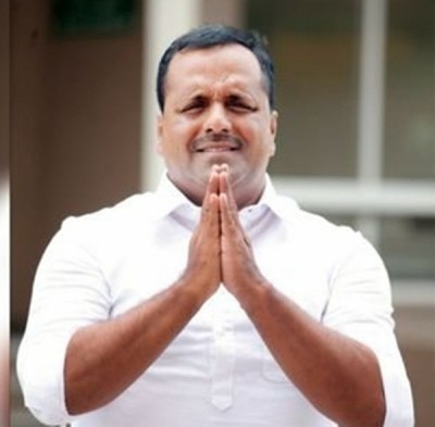 Karnataka Cong MLA escapes unhurt in road accident