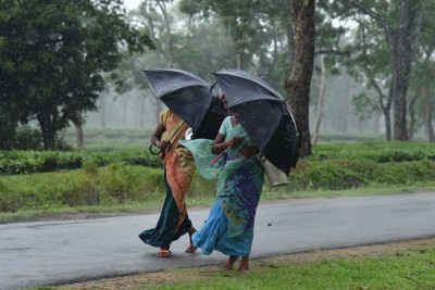 IMD predicts heavy rain in TN, Puducherry for next three days