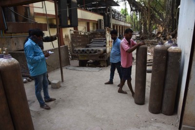 Amid reports of oxygen shortage, DDMA asks bureaucrats to ensure supply