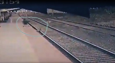 CR man 'out-races' speeding train to save kid in Thane