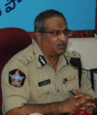 Andhra govt issues notice to suspended IPS officer for statement