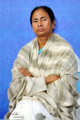 Mamata suspends all poll meetings citing EC order, Covid surge