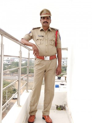 Hyderabad cop killed on duty gives life to eight