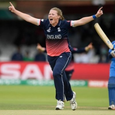 Anya Shrubsole receives effusive praise from cricketing fraternity after calling it a day