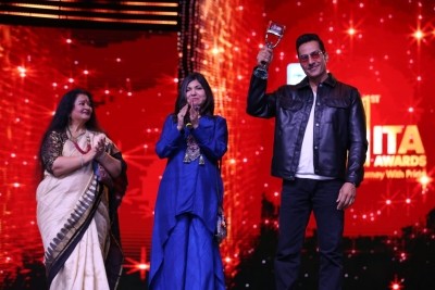 Sudhanshu Pandey wins 'Best Actor - Drama TV' award at Indian Television Academy Awards