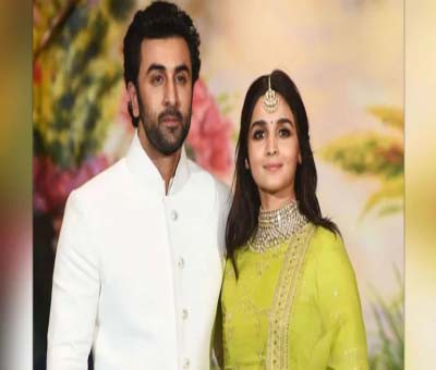 Ranbir-Alia wedding: Decorations arrive at Ranbir's Bandra residence