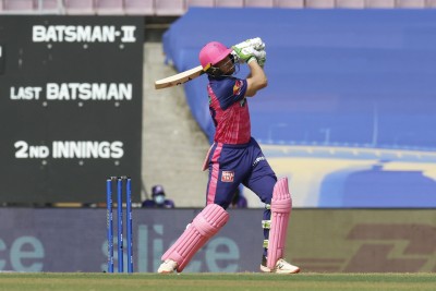 IPL 2022: Buttler's ton propels Rajasthan to 193/8 despite late fightback from Mumbai