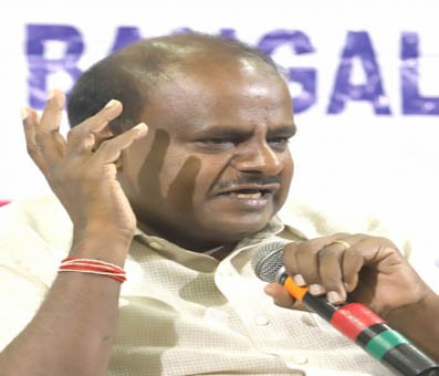 Kumaraswamy slams Bommai over ban sought on Muslim merchants, halal meat