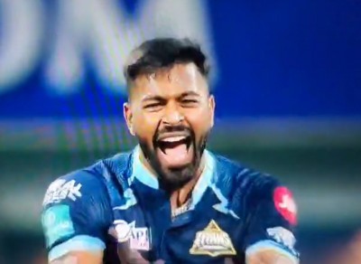 Hardik Pandya roasted on social media for screaming at senior pro Shami