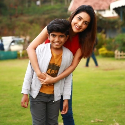 Aarnav does an incredible job, says his 'Oh My Dog!' screen mother Mahima Nambiar