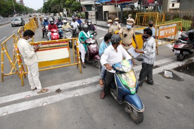 Restriction on vehicles in Bannari-Karappalam stretch in TN: Traders down shutters