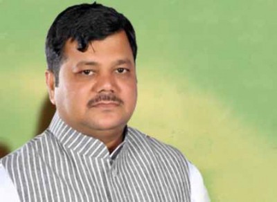 Maha: BJP leader being grilled by police in bank scam