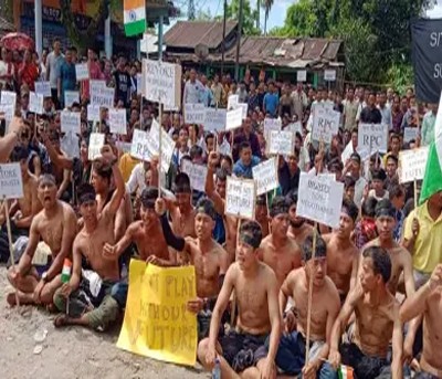 Demonstration in Arunachal against denial on residential certificates