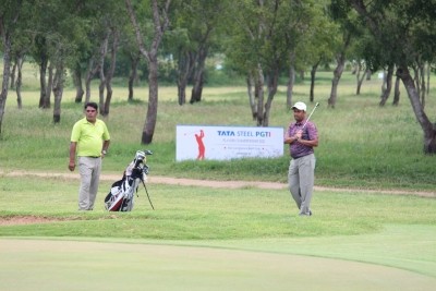 PGTI Players Championship: Shamim Khan, Arjun Sharma rise to top in round two