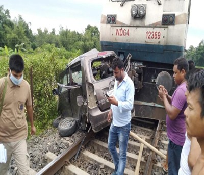 Three of a family killed after train hits car in Assam