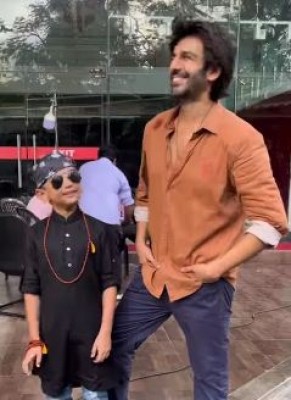 Kartik Aaryan has an adorable fan moment with little 'Rooh Baba'