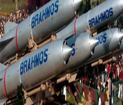 IAF sacks three officers for misfiring of BrahMos missile into Pakistan