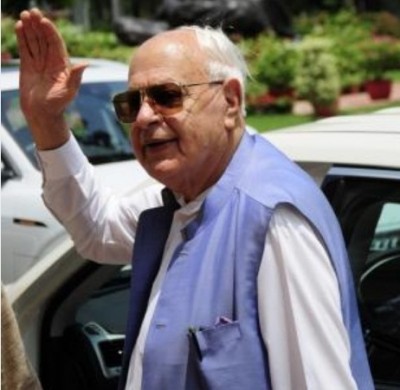 Cong has survived such setbacks in past: Farooq Abdullah on Azad resignation