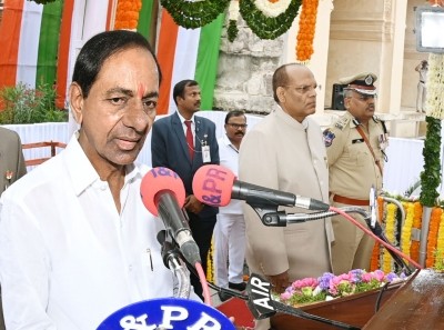 'Politics of hate to hide failures': KCR hits out at Centre