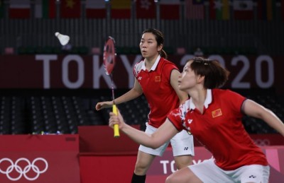 Olympics: China claims two gold, four silver medals in badminton