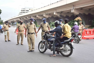 179 pending fines worth Rs 42K for traffic violations, Hyd man flees again