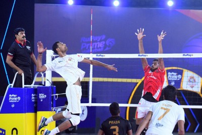 PVL: Angamuthu's spikes power Ahmedabad Defenders to 3-2 victory over Calicut Heroes