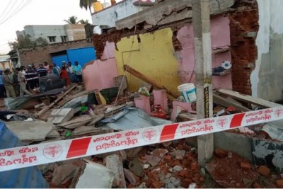 LPG cylinder blast brings down a house in K'taka