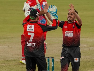 PSL: Zaman's sensational last over earns Lahore Qalandars' thrilling win