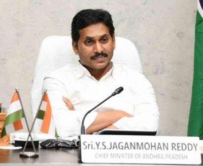 Andhra DGP meets CM after massive protest by employees