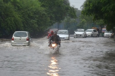 MP-Nagpur highway closed due to floods, 3 Bhopal-bound flights land in Indore