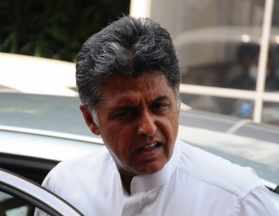 Congress mulling action against Manish Tewari for defying party line