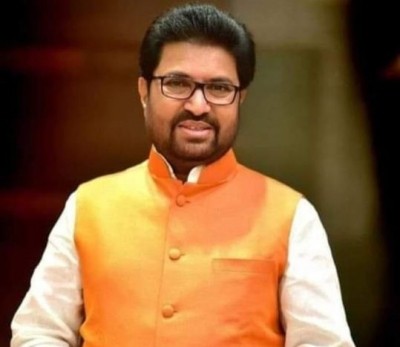 'Hounded' by ED, Shiv Sena Dy. Leader flees to Eknath Shinde camp