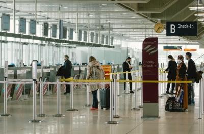 German tourists advised to ditch black suitcases, use colourful luggage to avoid airport delays