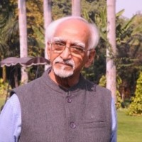 Hamid Ansari refutes BJP's charges of inviting Pak scribe