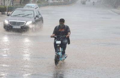 Torrential rains throw normal life out of gear in K'taka